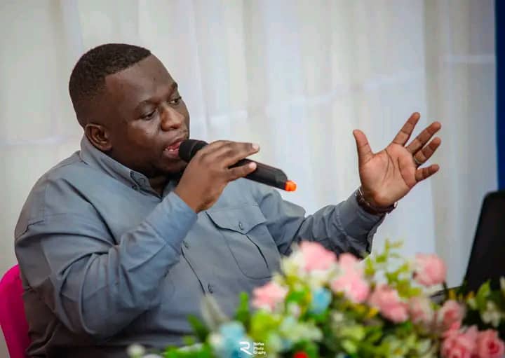 Université de Mbujimayi : la Faculté des Lettres clôture Octobre Rose par une conférence-débat