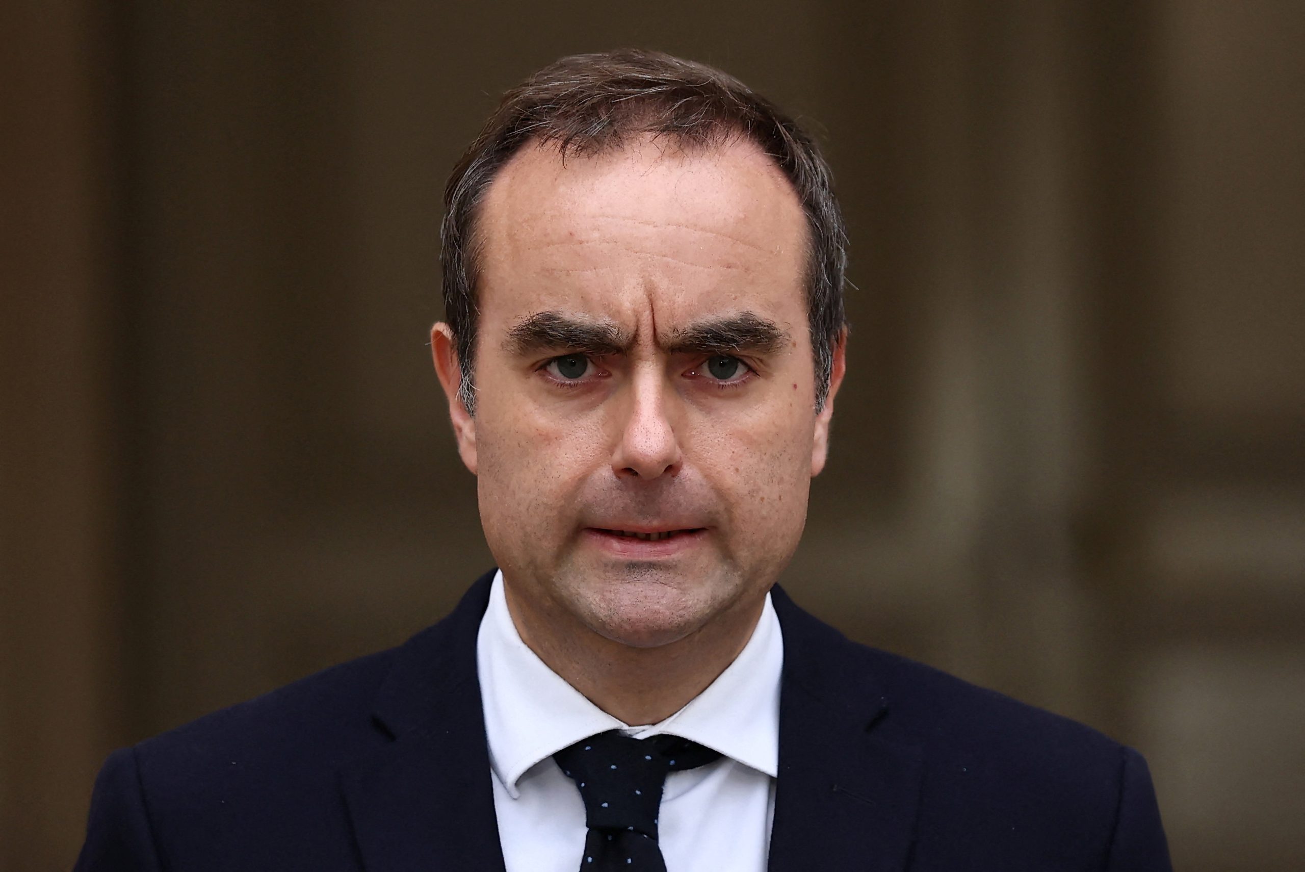 French PM resigns after just 27 days