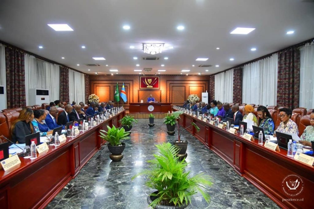 RDC : Félix Tshisekedi exige la coordination des missions officielles à l’étranger